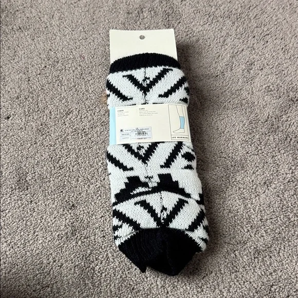 Cat & Jack Black/White Faux Fur Leg Warmers - Picture 3 of 4